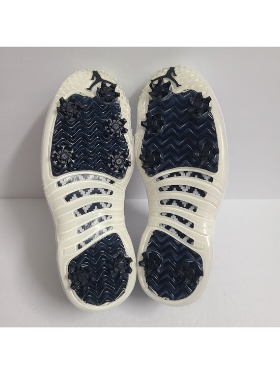 Athletic_Shoes